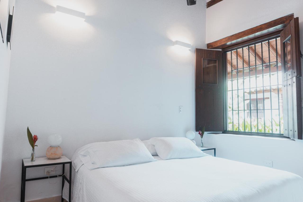 Karakali Boutique Hotel Момпос Экстерьер фото