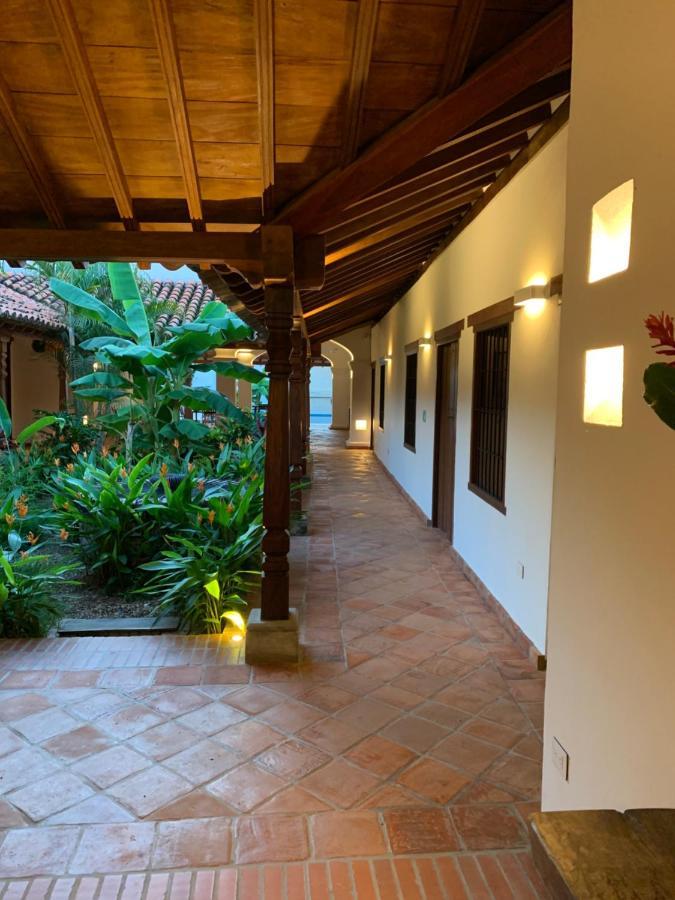 Karakali Boutique Hotel Момпос Экстерьер фото
