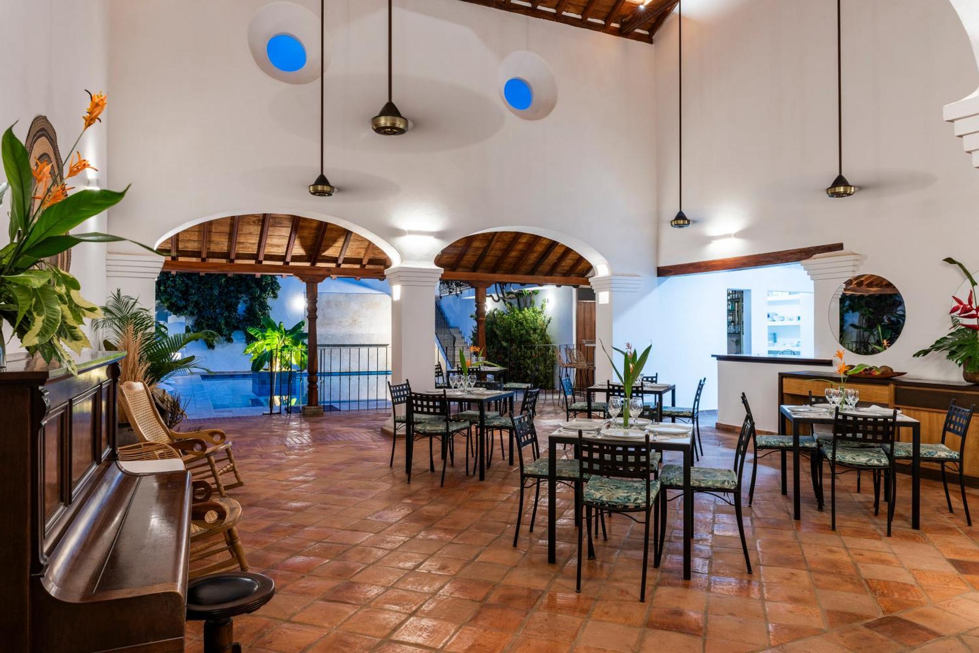 Karakali Boutique Hotel Момпос Экстерьер фото